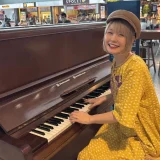 ハラミちゃんの出身小学校はどこ？カリタス小学校説と幼少期の真相