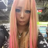 愛内アイラの本名・安井真希の生い立ちから壮絶な過去と現在の姿まとめ